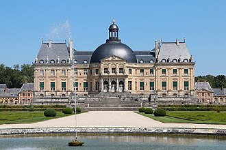 Fachada principal del Palacio de Vaux-le-Vicomte