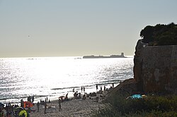 Vista del castillo desde la playa de la Barrosa