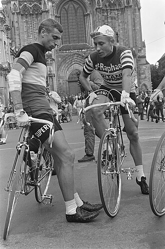 Rik Van Looy conversando con Jacques Anquetil