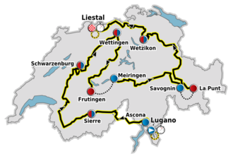 Ciclistas en plena carrera durante la Vuelta a Suiza 2010