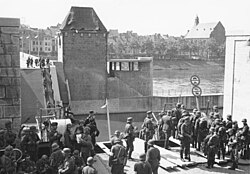 Puente destruido en Maastricht