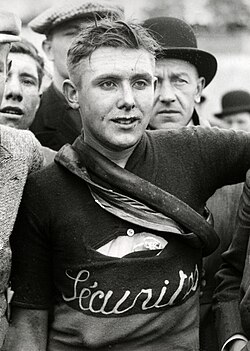 Edgard De Caluwé durante el Tour de Flandes de 1933