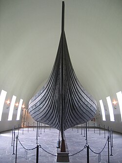 El barco de Gokstad expuesto en el Museo de barcos vikingos de Oslo