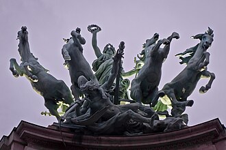 Detalle de la cuadriga L'Inmortalité devançant le Temps de Georges Récipon