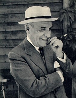 Retrato fotográfico de José Ortega y Gasset.