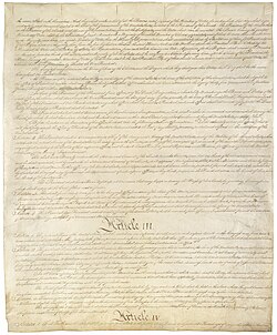 El Artículo III se encuentra en la tercera página de la Constitución de los Estados Unidos