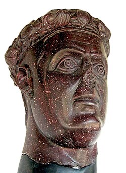 Busto que representa al emperador Galerio