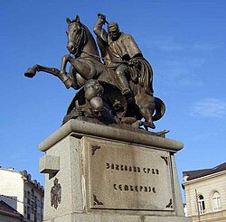Monumento dedicado al rey Pedro I en Bijeljina
