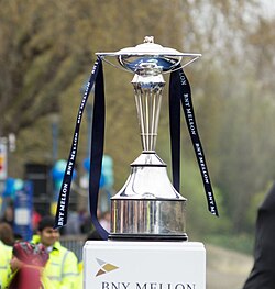 Trofeo de la regata en 2014