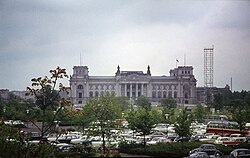 El Reichstag sin cúpula en 1964