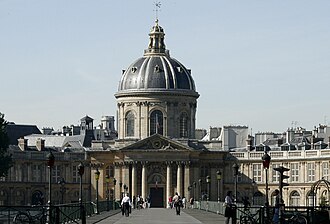 Fachada y vista general del Instituto de Francia, sede de la Academia Francesa en París.