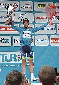 Adam Yates durante una etapa del Tour de Turquía