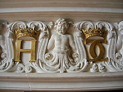 Insignias de Enrique II de Francia y Catalina de Médici en el castillo de Chenonceau.