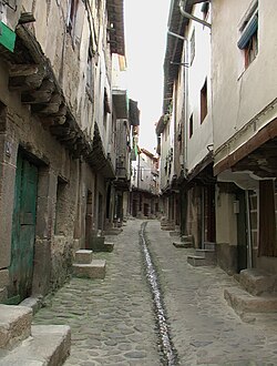 Calle típica de San Martín de Trevejo