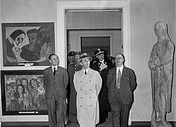 Fotografía histórica de la exposición de arte degenerado en Alemania en 1937