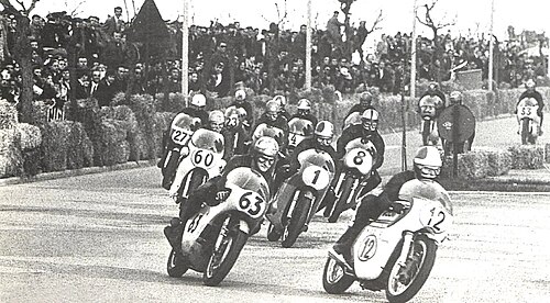 Mike Hailwood y Giacomo Agostini en 1969.