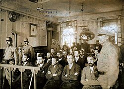 Fotografía del juicio de Sarajevo celebrado en octubre de 1914.