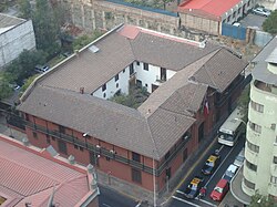 Casa de Velasco observada desde una torre cercana
