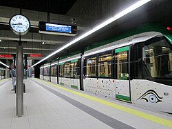 Tren del Metro de Málaga en la estación de Ciudad de la Justicia.