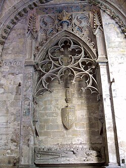 Monumento funerario flamígero en la Catedral de Pamplona