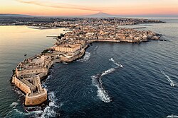 Vista panorámica y restos históricos de Siracusa