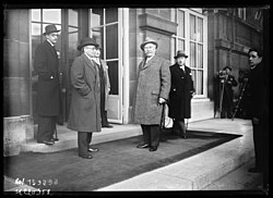 Lerroux en el Ministerio de Asuntos Exteriores en París