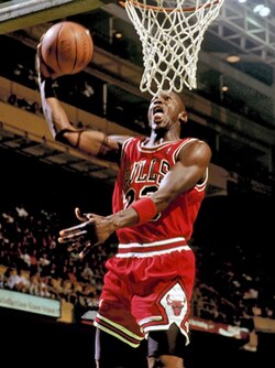 Michael Jordan en acción durante su etapa en los Chicago Bulls