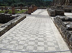 Mosaico romano en el sitio arqueológico de Conímbriga