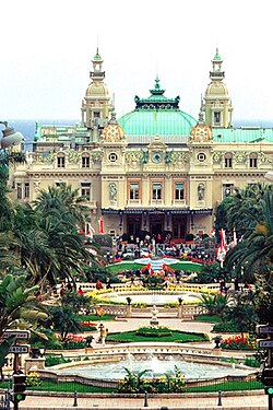 Fachada clásica del Casino de Monte Carlo