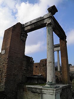El edículo de Vesta tras la restauración del siglo XIX
