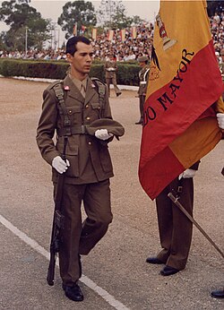 Ceremonia de jura de bandera durante el servicio militar en Cáceres, en 1980.