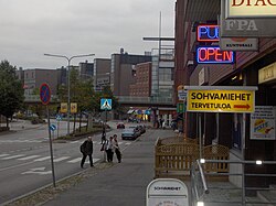 Vista del área comercial de Itäkeskus en Helsinki, Finlandia