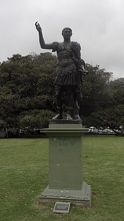 Monumento dedicado a Trajano en Buenos Aires, Argentina.