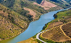 El Duero a su paso por el Alto Duero en Portugal