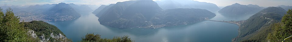 Panorámica del lago desde el monte San Salvatore