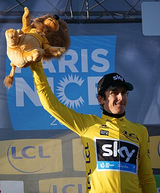 Geraint Thomas en el podio final de la París-Niza 2016