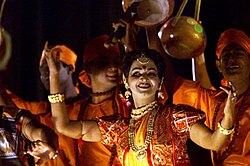 Bailarines tradicionales de Bangladés
