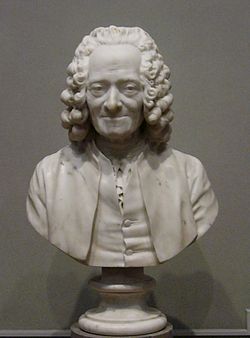 Busto de Voltaire realizado por Jean-Antoine Houdon