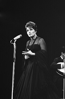 Retrato oficial de Amália Rodrigues