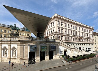 Vista exterior del edificio del museo Albertina