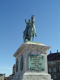 Estatua ecuestre de Federico V en Amalienborg