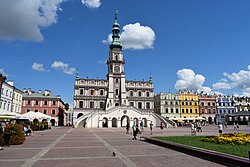 Plaza y arquitectura de Zamosc diseñada por Bernardo Morando.