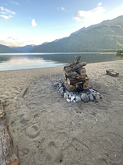 Vista del Lago Falkner desde el camping