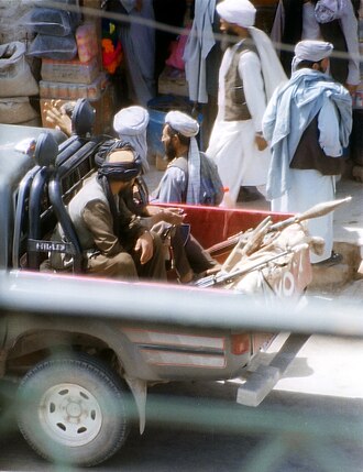 Milicia talibán en Herat en el año 2001