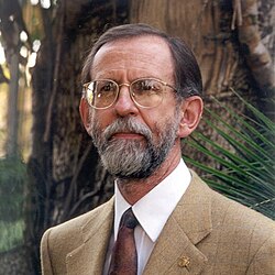 Francisco Bolívar Zapata, presidente de la institución entre 1998 y 1999