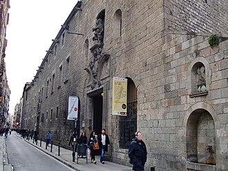 Detalle de las colecciones de la biblioteca