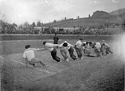 Gizon probak en Eibar en 1940.