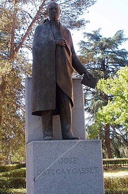 Monumento al filósofo en la Ciudad Universitaria de Madrid
