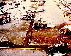 Secuelas y daños materiales tras un atentado terrorista de la Fracción del Ejército Rojo en 1981.