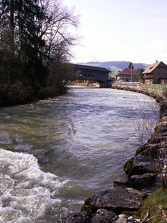Vista panorámica del río Emme a su paso por Schüpbach